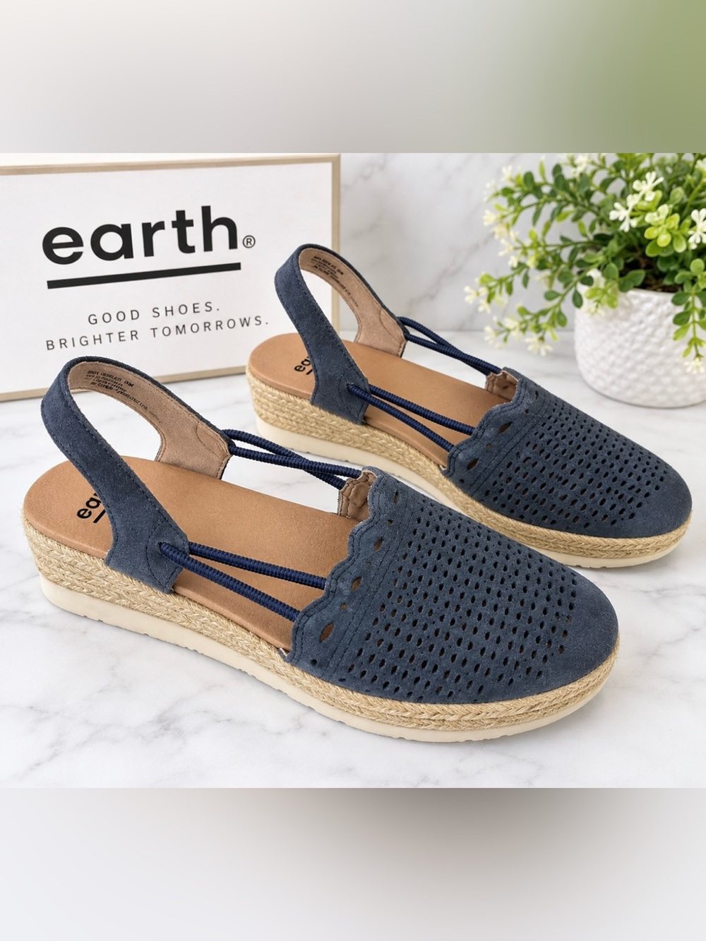 Earth Women Navy Perforated Espadrille Slingback Wedge Size 9